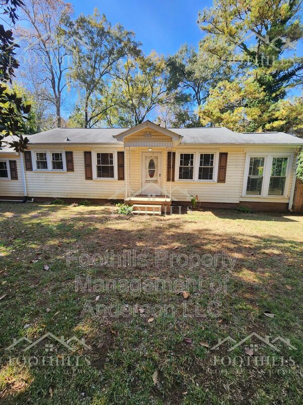 Anderson House: 1917 Inman Dr