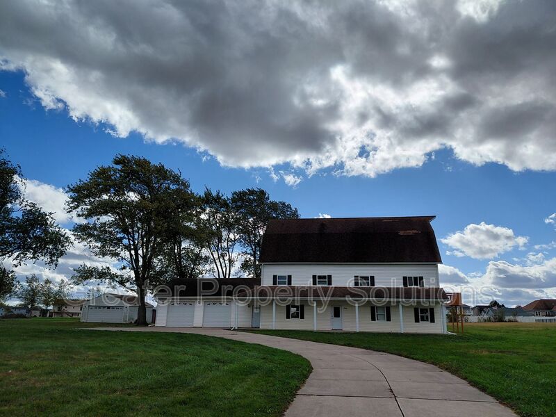 Lowell House: 9053 W 155th Ave