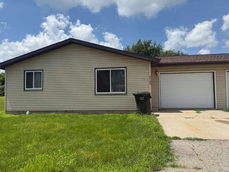 Perry Condo: 2709 1st Ave