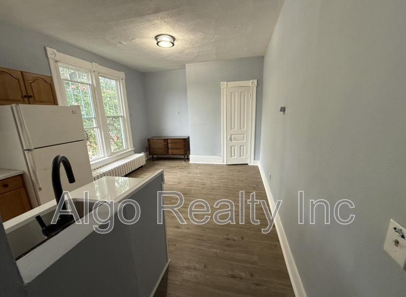Saint Paul Condo: 359 Maria Avenue - 1