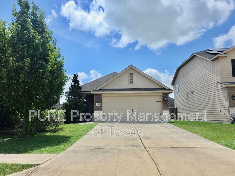Kyle House: 1697 Breanna Lane