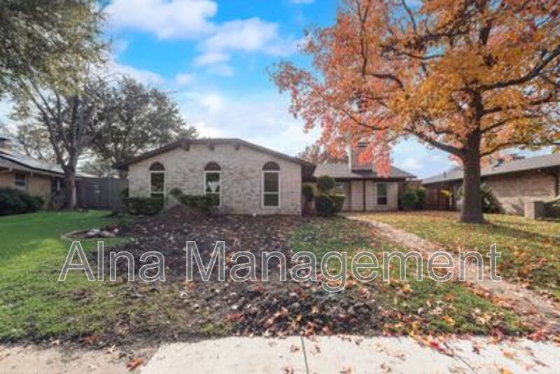 Garland House: 614 Kingsbridge Dr