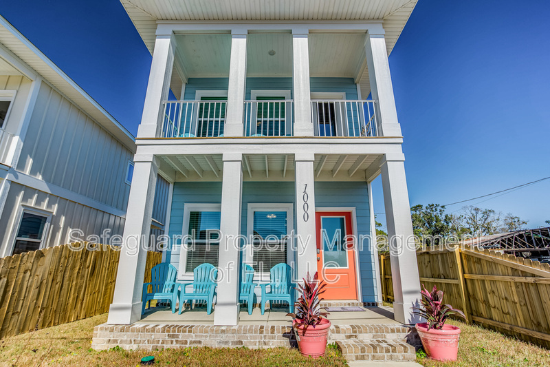 Pensacola House: 1000 W Main St