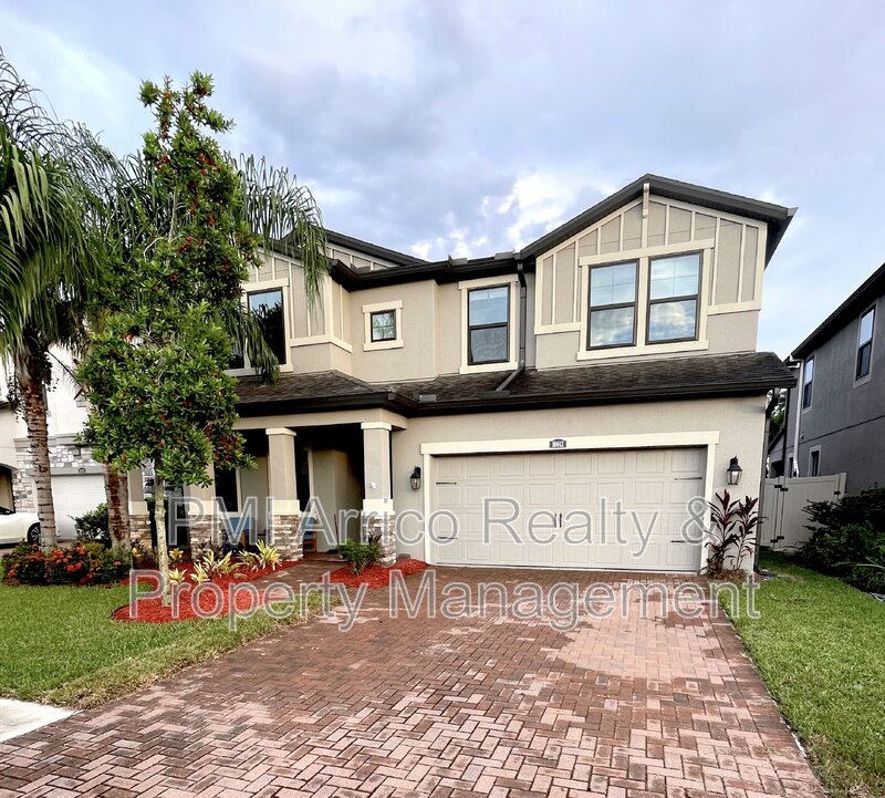 Riverview House: 10442 Arbor Groves Place