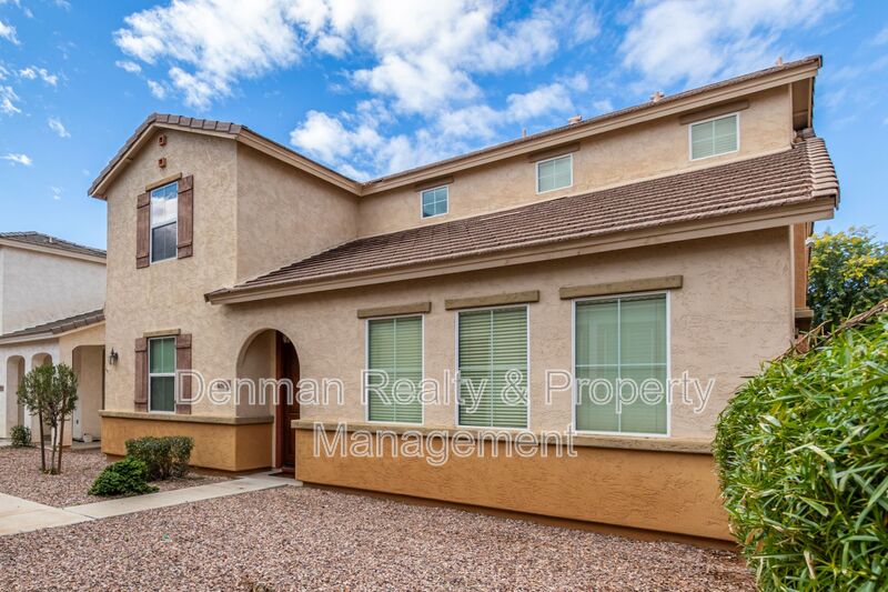 Gilbert House: 4262 E. Carla Vista Drive