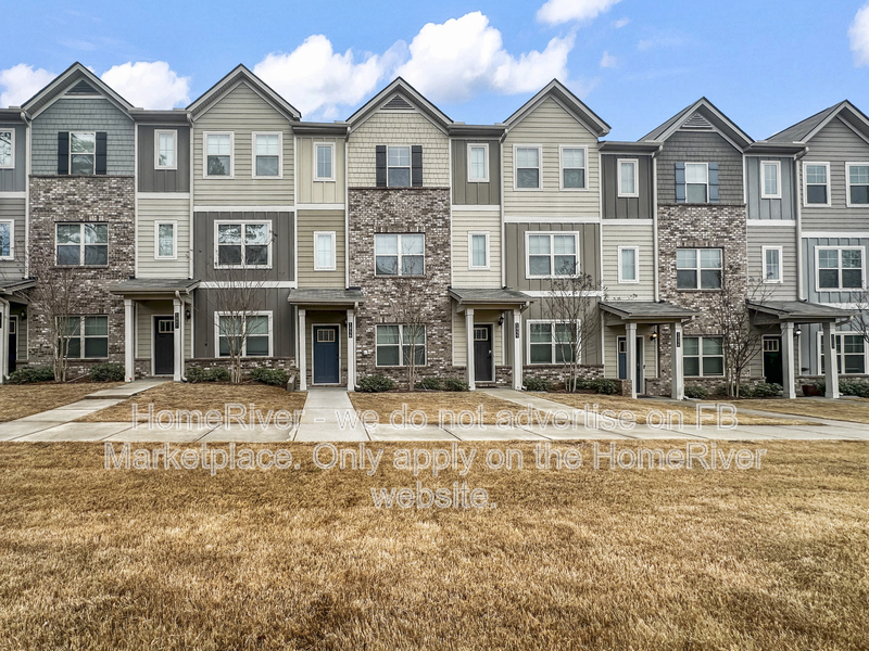 East Point Townhome: 1056 Bayrose Cir