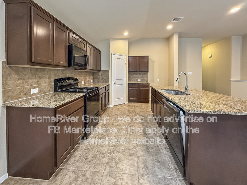 Lago Vista House: 5406 Thunderbird St