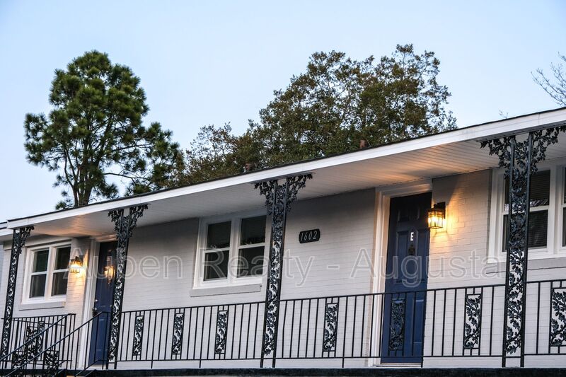 Augusta House: 1602 Johns Road