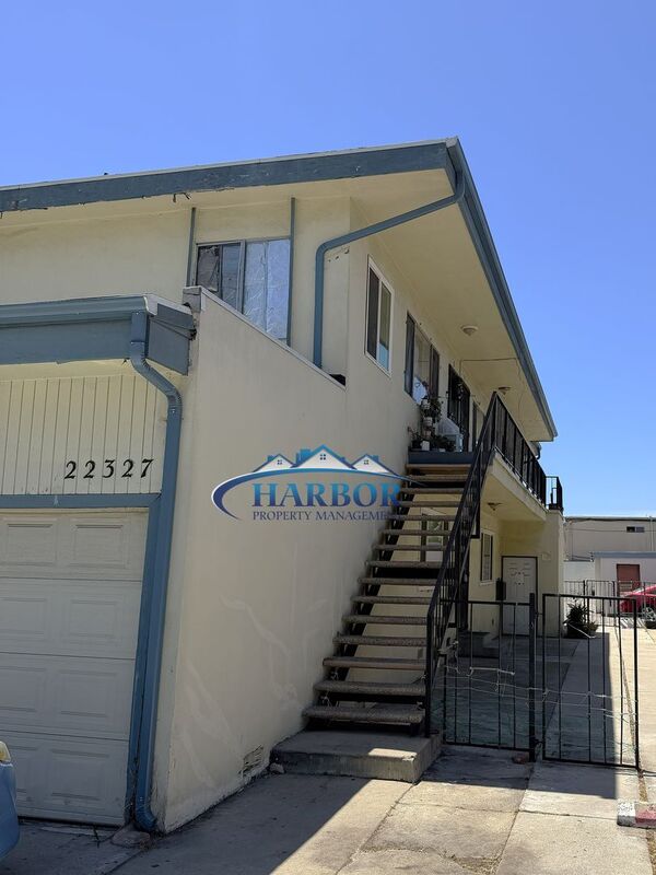 Carson Condo: 22327 Moneta Avenue