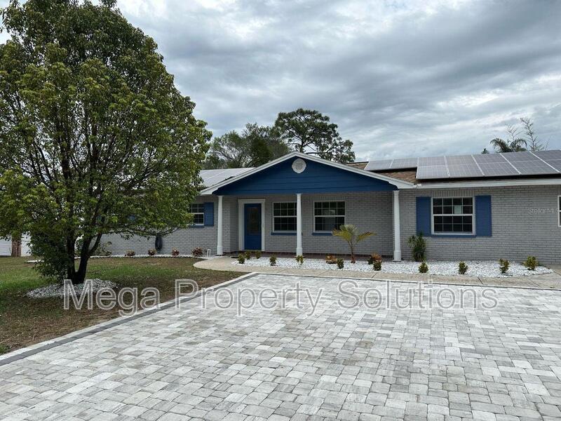 brandon House: 104 West Brentridge Drive