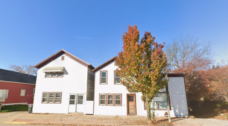 Waterloo Condo: 173 N Monroe St