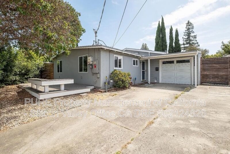 Fremont House: 40469 Shaw Ct