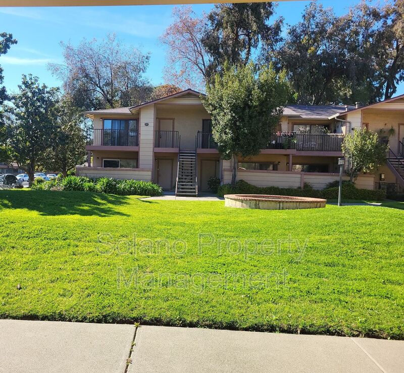 Fairfield Condo: 818 E Tabor Ave