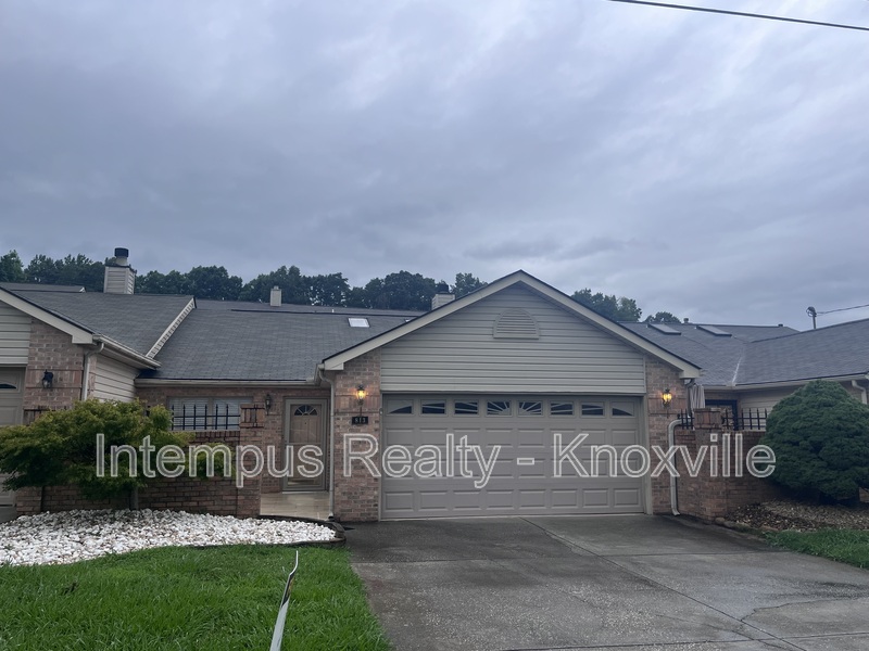 Knoxville Condo: 813 Villaview Way