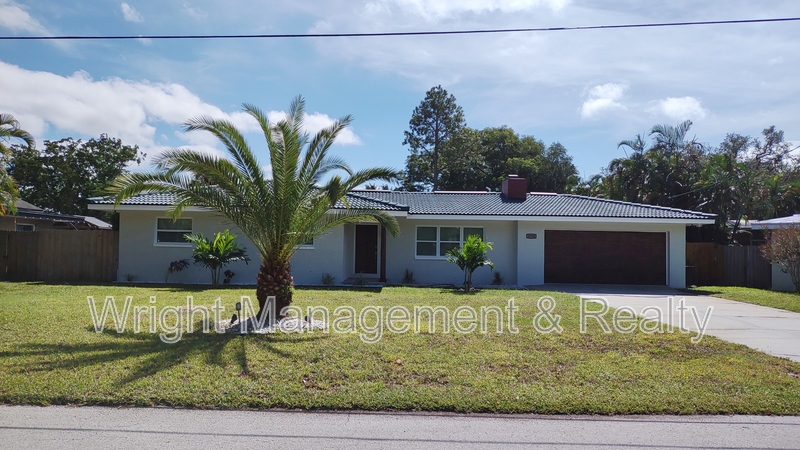 Belleair Bluffs House: 2754 Renatta Drive