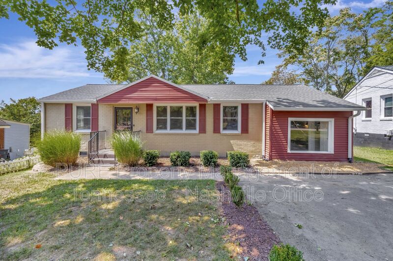 Nashville House: 4903 Raywood Lane