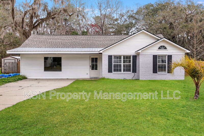 Midway House: 106 Calico Ct