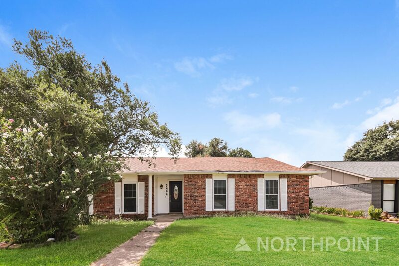Carrollton House: 3464 Livingston Ln