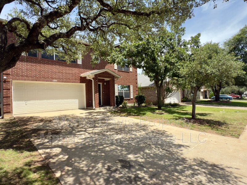 Cedar Park House: 1206 Devil Ridge