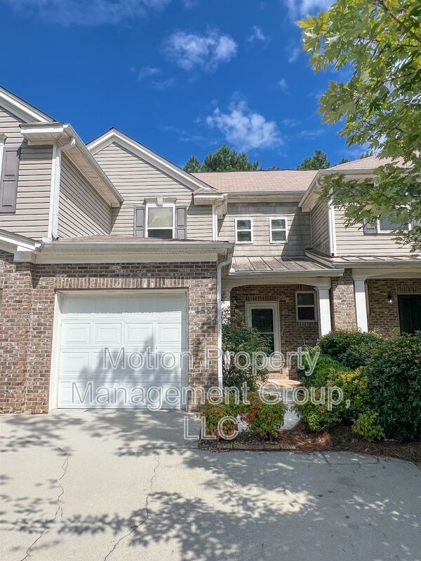 Conyers House: 158 Ellis Dr