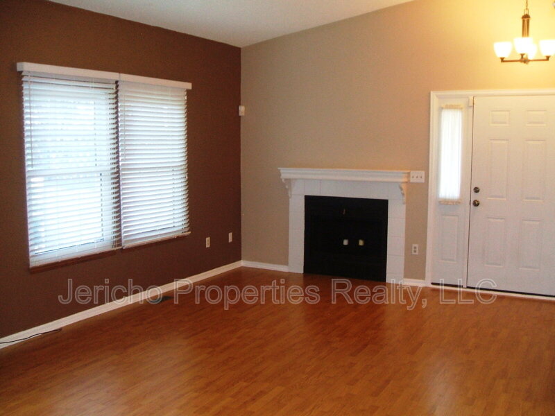 Lakewood Townhome: 1819 S. Union Boulevard