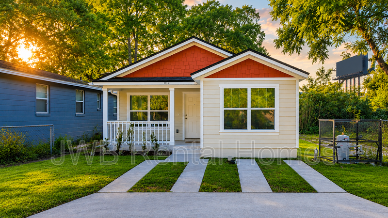 Jacksonville House: 2313 Janette St