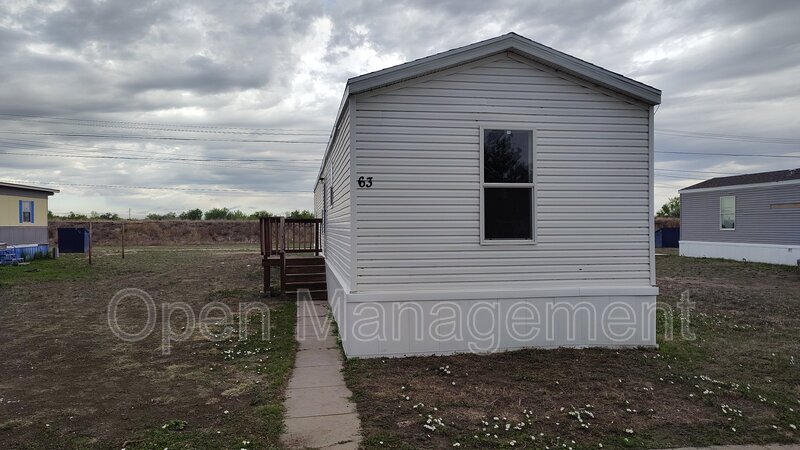 Gering House: 120 Terry Blvd