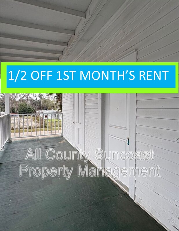 Monticello Condo: 640 E Washington St #H