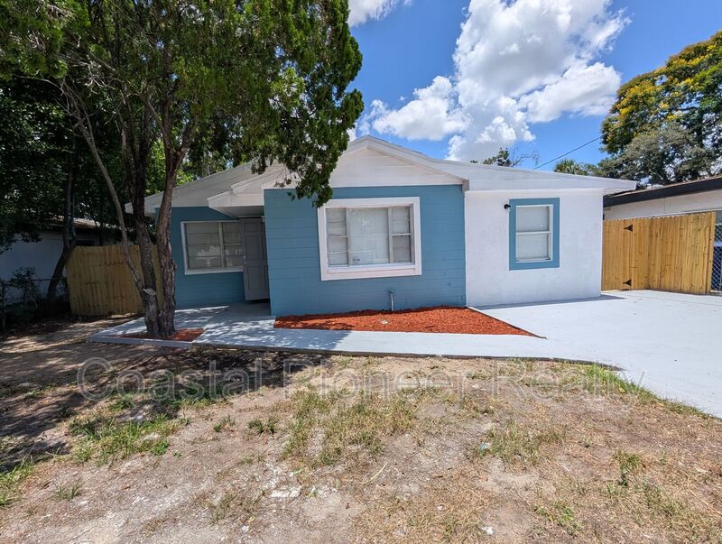 Tampa House: 3721 N Whittier St