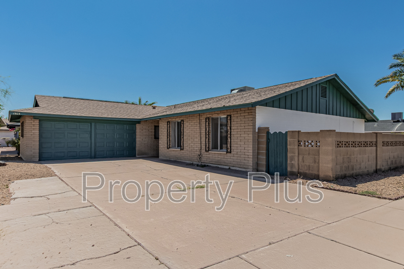 Tempe House: 1905 E Cairo Dr