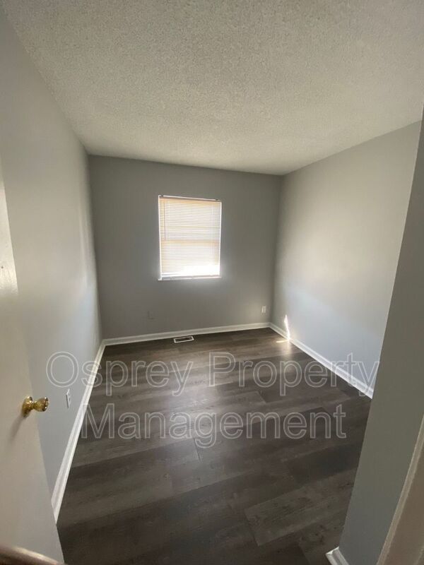 3 Bedroom Town Home - - Photo 11