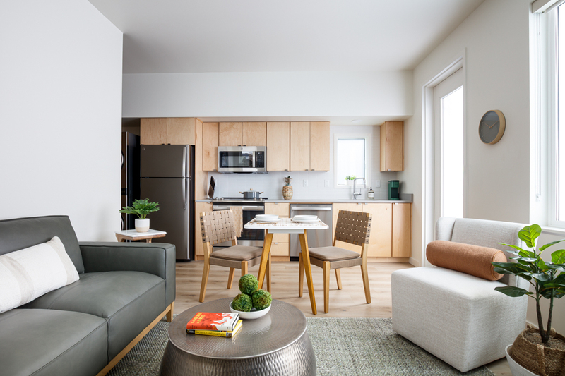 Ashland House: 1244 Quincy St