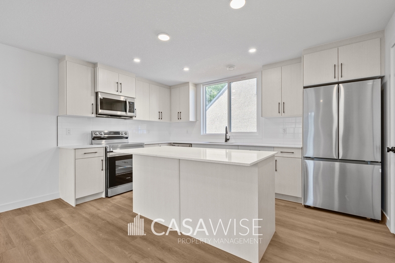 Edmonton House: 11323 106 Street Northwest