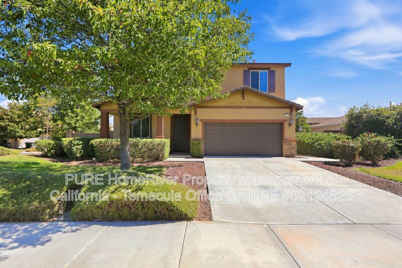 Menifee House: 30774 Sail Ln