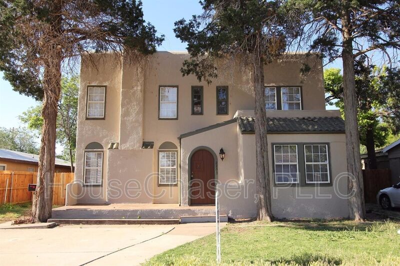 Lubbock House: 2203 20th Street