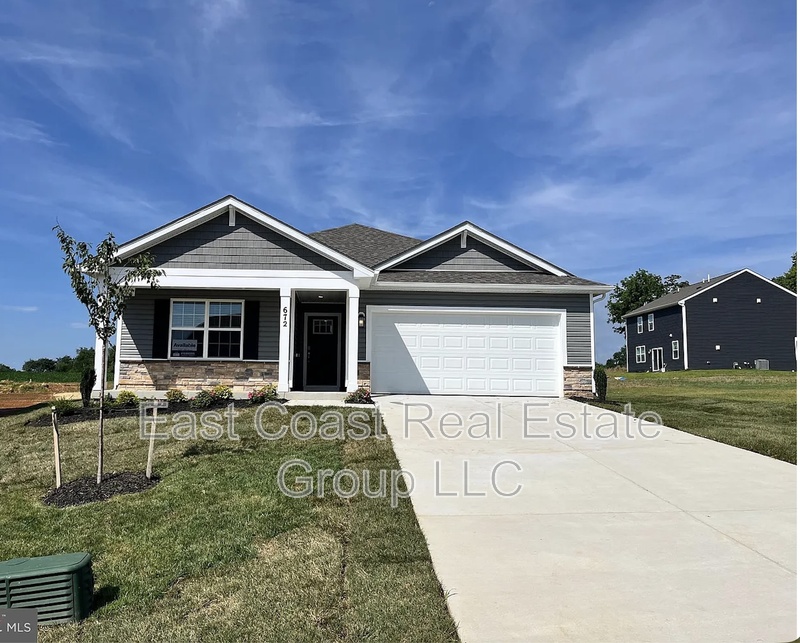 Hagerstown House: 672 Armstrong Ave