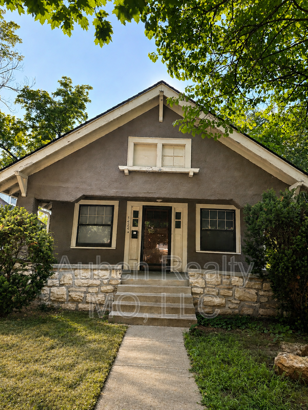 Kansas City House: 5424 Charlotte St.