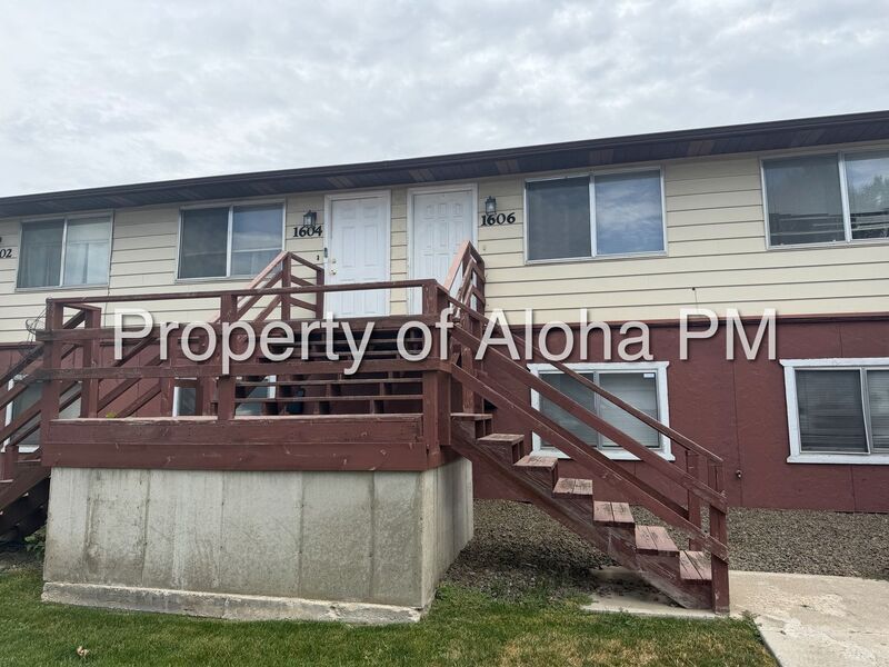 Nampa House: 1606 5th St N