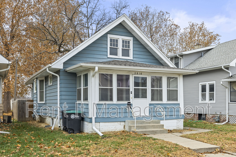 Omaha House: 2816 N 19th Avenue