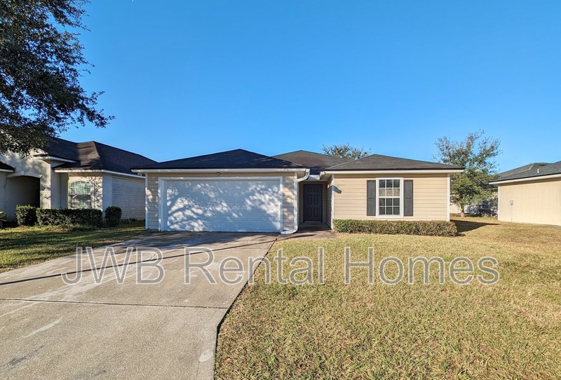 Jacksonville House: 5512 Village Pond Ct