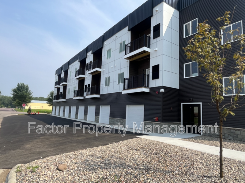 St. Peter Condo: 960 N. 3rd St.