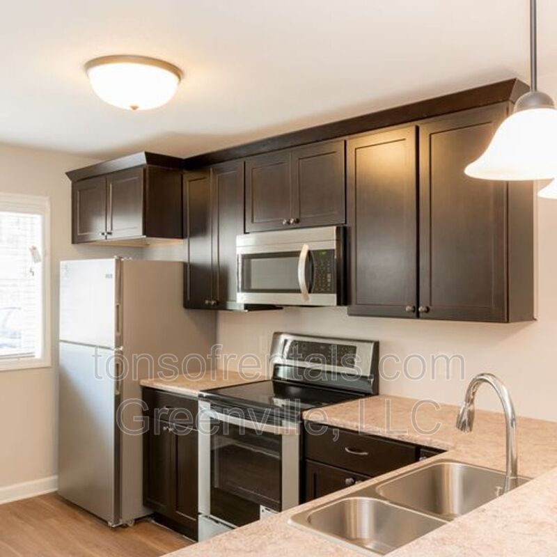 Greer Condo: 111 Becky Don Drive