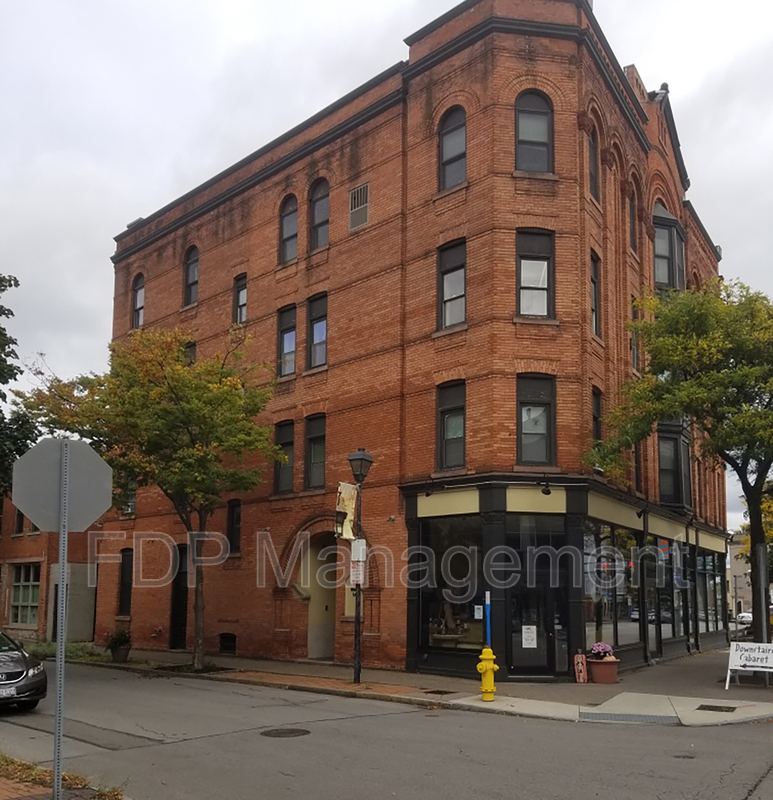 Rochester House: 480-488 East Main Street
