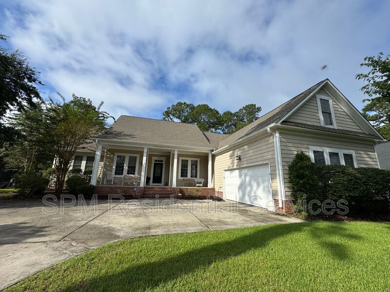 Hampstead House: 428 N. Belvedere Drive