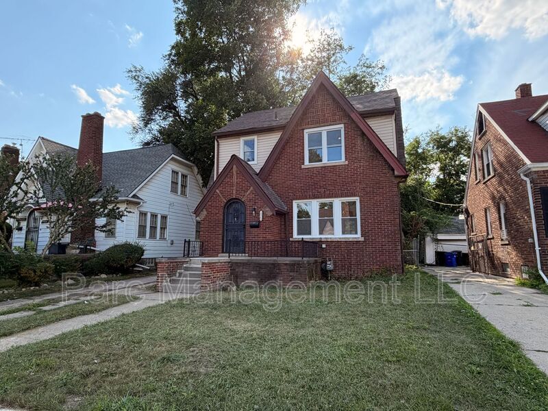 Detroit House: 14869 Freeland Street