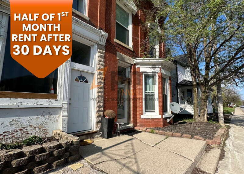 Lowell Condo: 509 E Commercial Ave