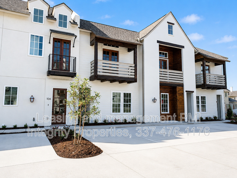 Lafayette Townhome: 104 Shirekeep Ln