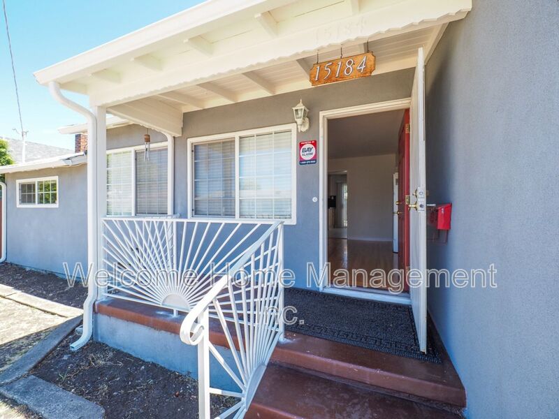 San Leandro House: 15184 Norton Street