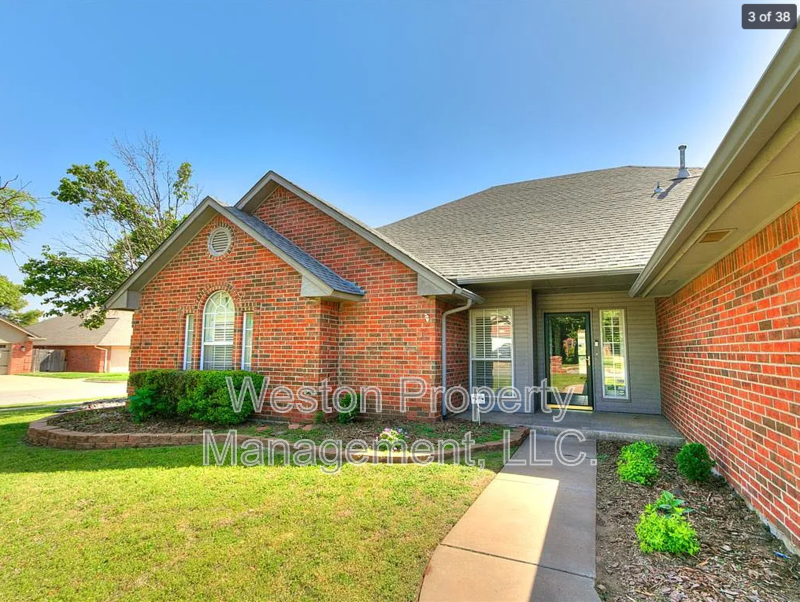 Edmond House: 18120 Chestnut Oak Drive