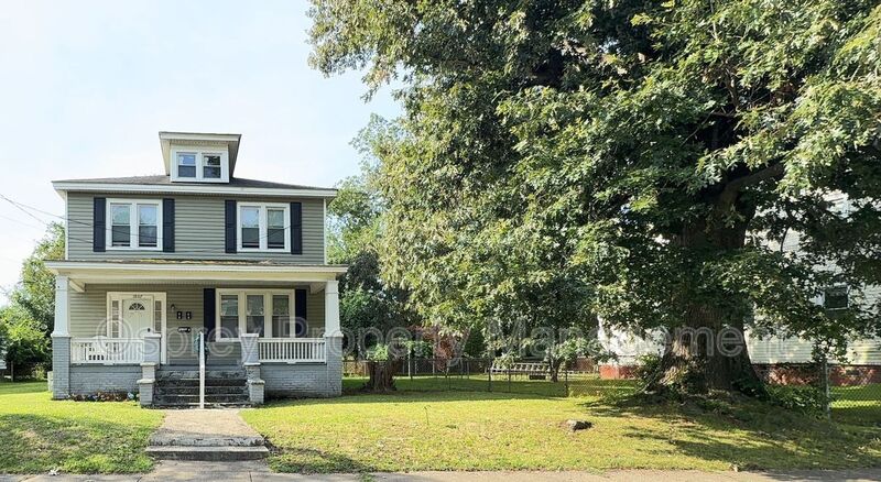 Updated 1 Bedroom Apartment Near Downtown Norfolk & NSU - Photo 1